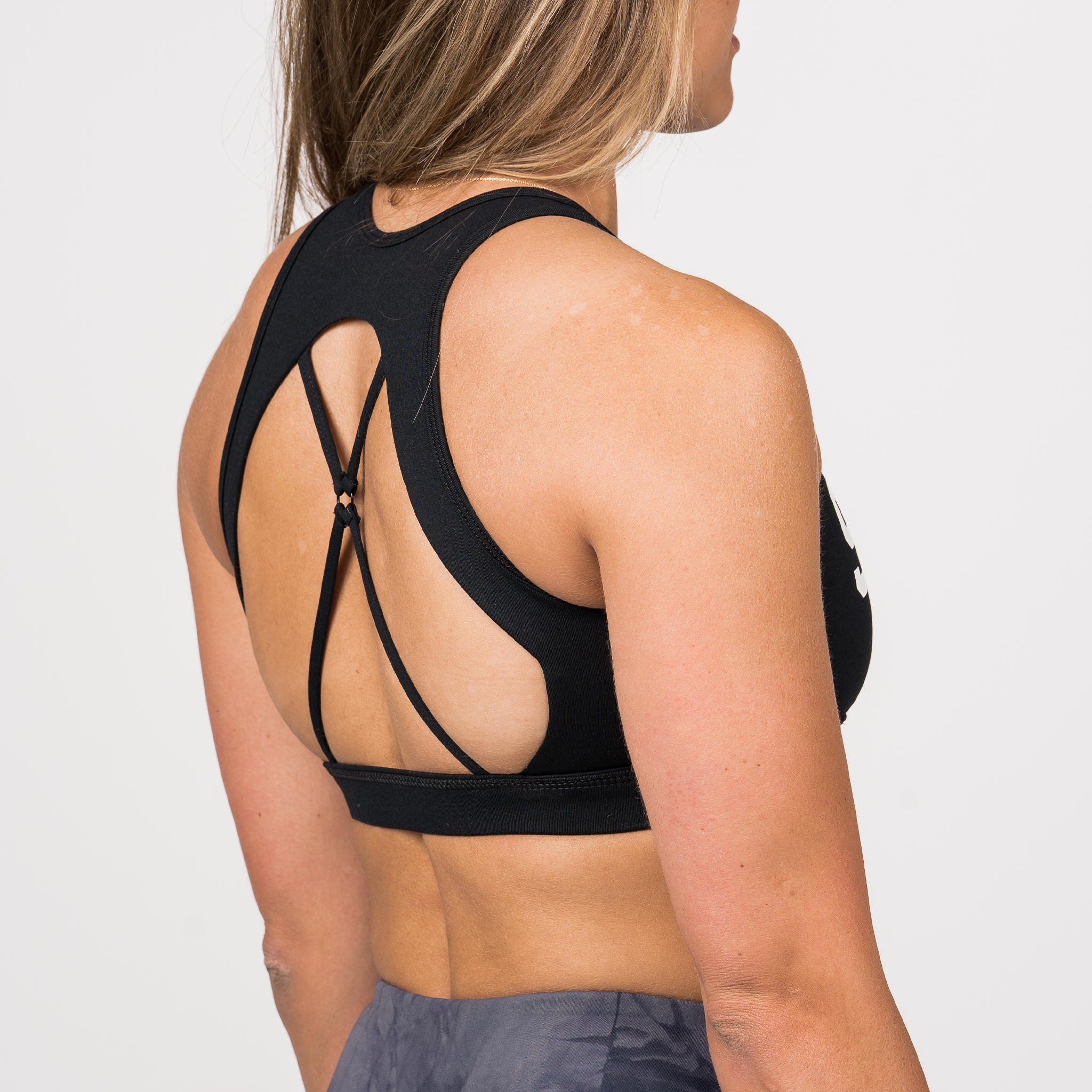 Black Ribbed Seamless Bra ⎜ Buy sports bra at BARA Sportswear